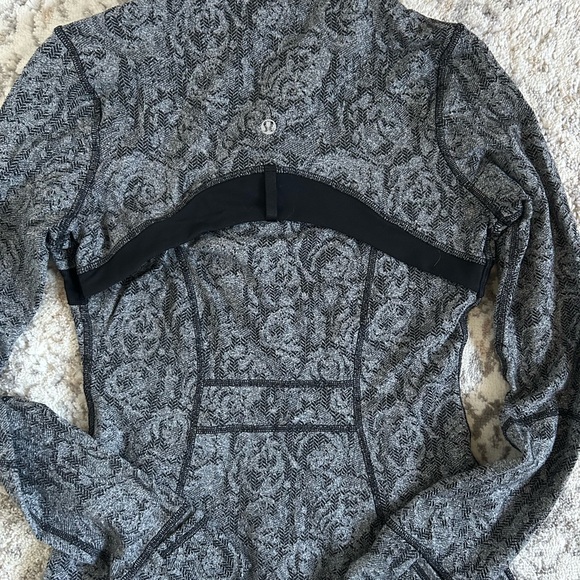 Lululemon jacket - Picture 3 of 3